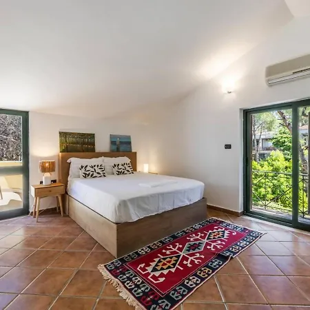 Villa Dita Qerret Relaxing Beachfront By Pikhost Golem (Tirana)