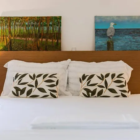 Villa Dita Qerret Relaxing Beachfront By Pikhost *